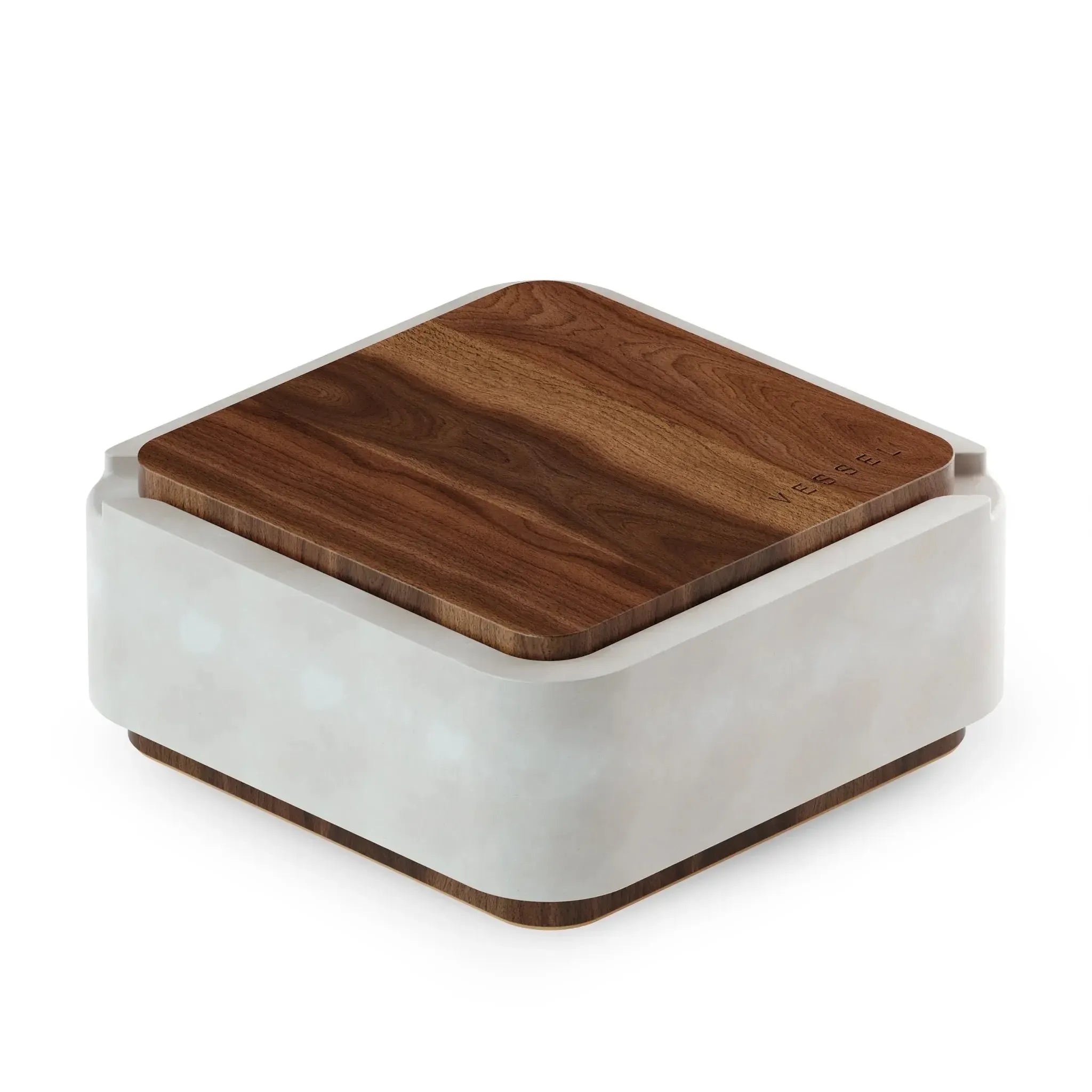 Boîte Vessel pour vape pen et plus, plan moyen avec fond blanc, fermée